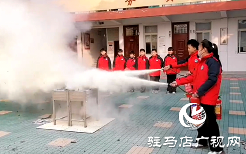 確山縣第六小學(xué)開展消防應(yīng)急疏散及滅火演練 筑牢校園安全防線