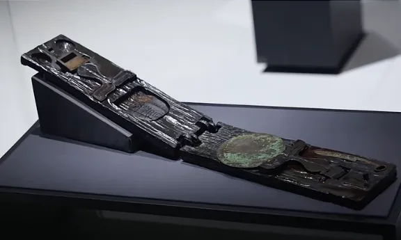 設(shè)計(jì)合理、攜帶方便 這就是戰(zhàn)國(guó)便攜“梳妝盒”