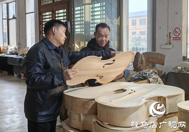 確山縣：小琴弦“撥動”大產(chǎn)業(yè) 鄉(xiāng)村奏響富民曲