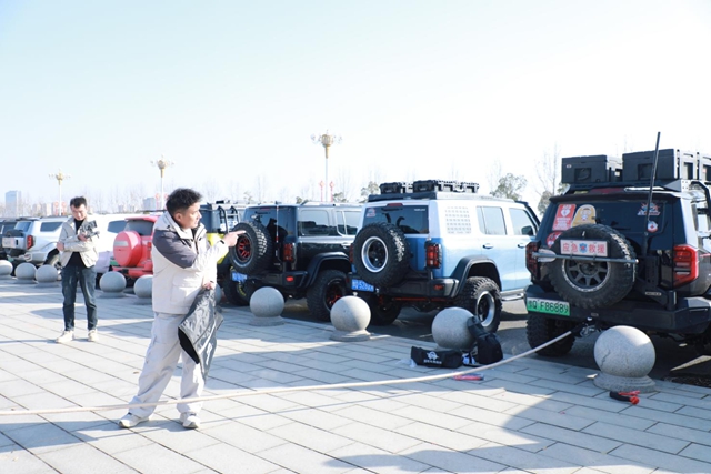 駐馬店“坦克團(tuán)”公益救援隊(duì)成立 65名志愿者守護(hù)城鄉(xiāng)安全