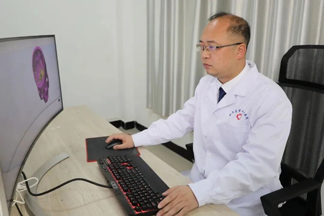 駐馬店市中心醫(yī)院楊揚主任醫(yī)師受聘新疆醫(yī)科大學博士研究生導師