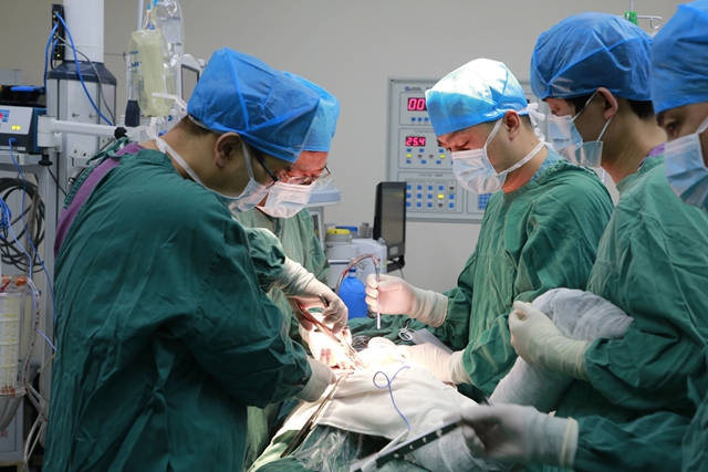 十歲男孩車禍?zhǔn)軅?，駐馬店市第一人民醫(yī)院骨科二病區(qū)團(tuán)隊(duì)精心救治護(hù)佑安康