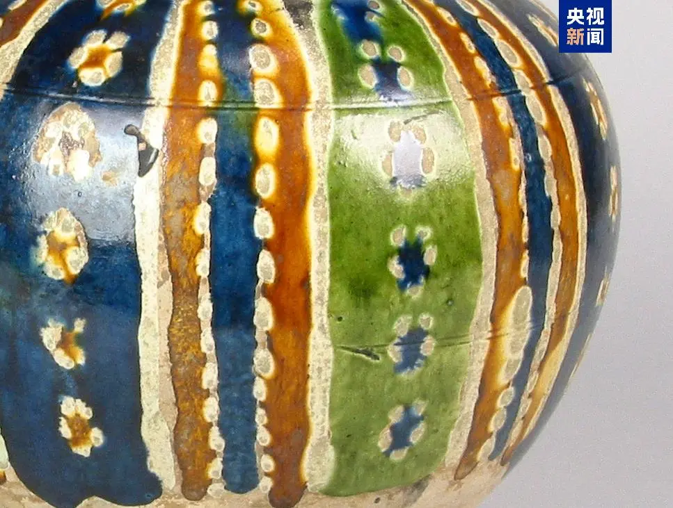 文博日歷丨陶罐也講究“穿搭” 來(lái)自大唐的陶藝美學(xué)