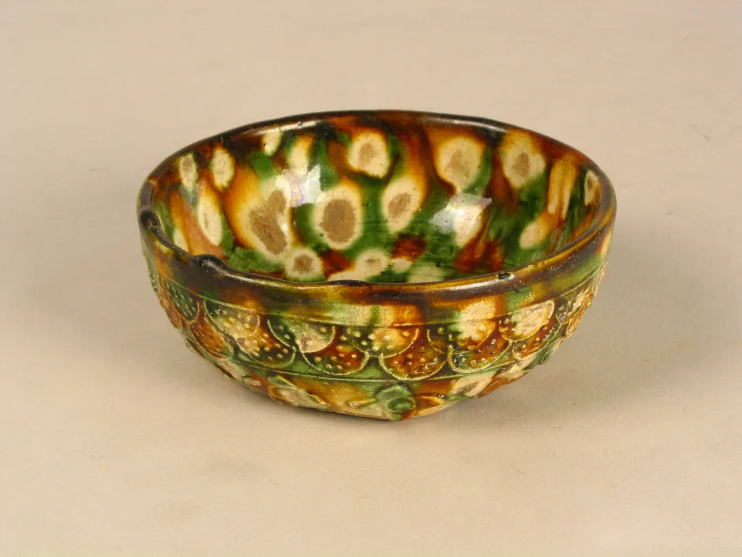 文博日歷丨陶罐也講究“穿搭” 來(lái)自大唐的陶藝美學(xué)