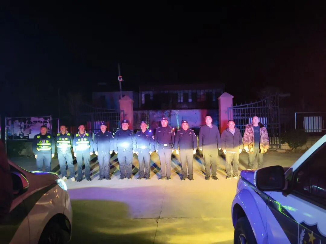 確山公安：夜巡清查護(hù)平安 