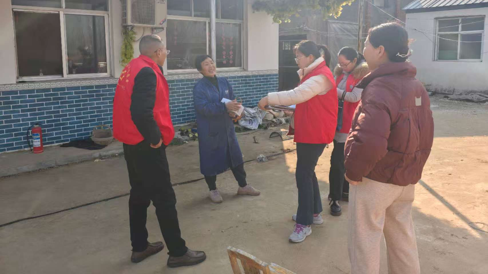 科技特派員朱鳳霞深入一線破解畜牧養(yǎng)殖冬季防疫繁育難題