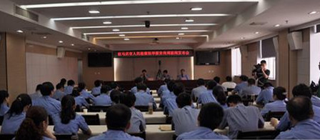 6月25日，全市檢察長集中接待群眾舉報(bào)